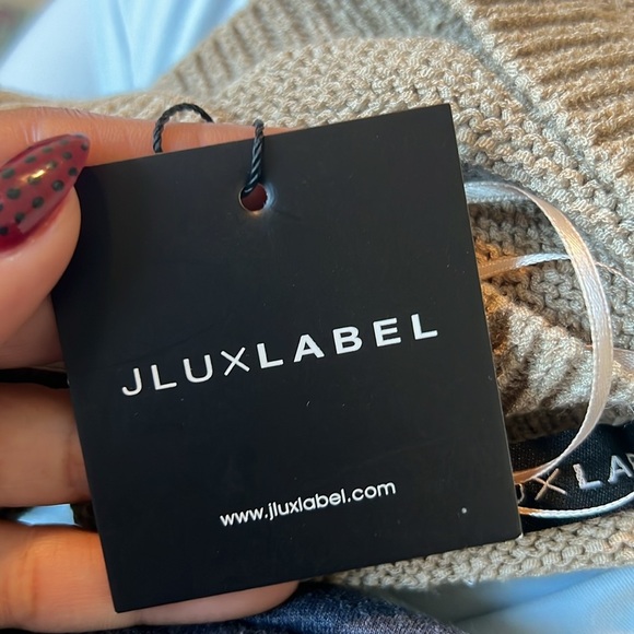 Jluxlabel Cut Out Top - Picture 7 of 7